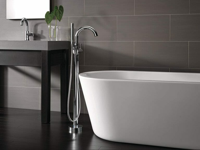 6 Best Bathtub Faucets (Review & Comparison Guide 2024)