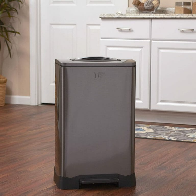 9 Best Trash Compactors Reviews For (BuiltIn & Freestanding)